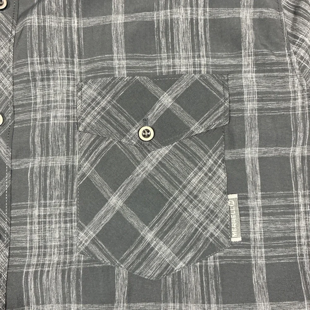 Merrell Mens Hiking Shirt M Plaid Button Down Lightweight‎ Optiwick UPF 30+